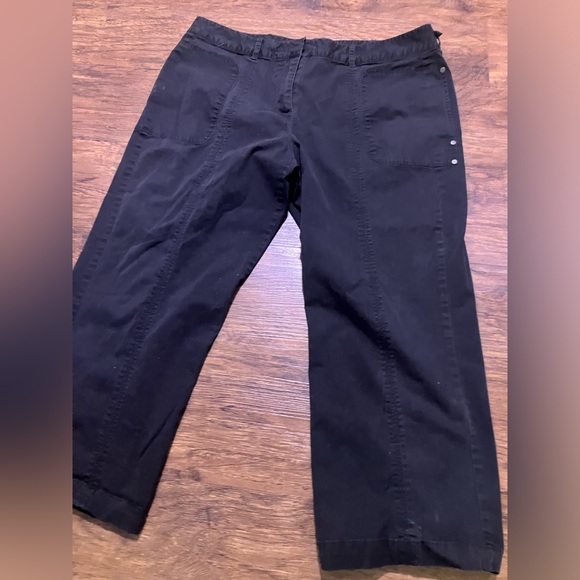 Vera Wang capri pants - Picture 2 of 4